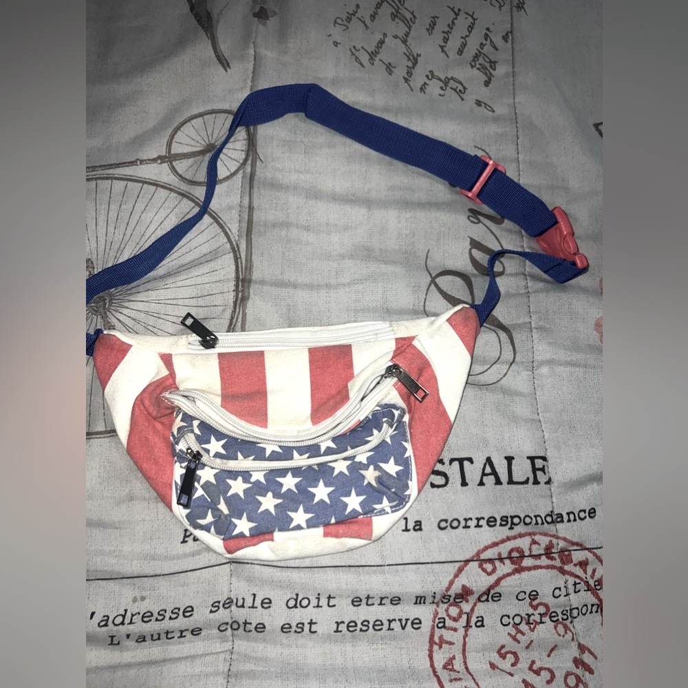 X80 American flag‎ fanny pack